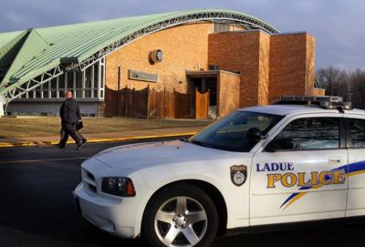 #39 Broad #39 threat to Ladue Schools keeps some kids home Law and order