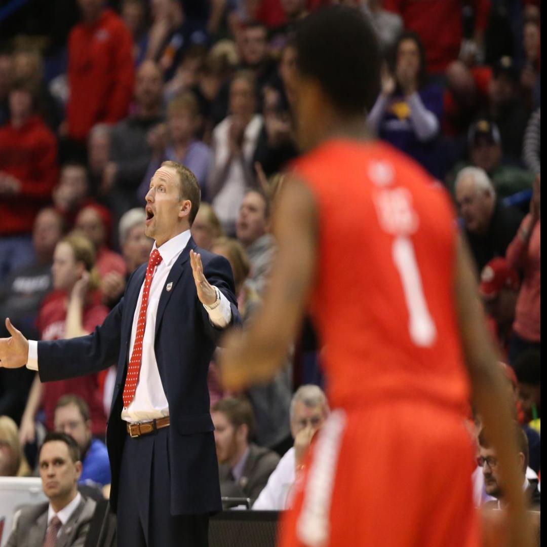 College Basketball Upset Illinois State Coach Takes To Twitter