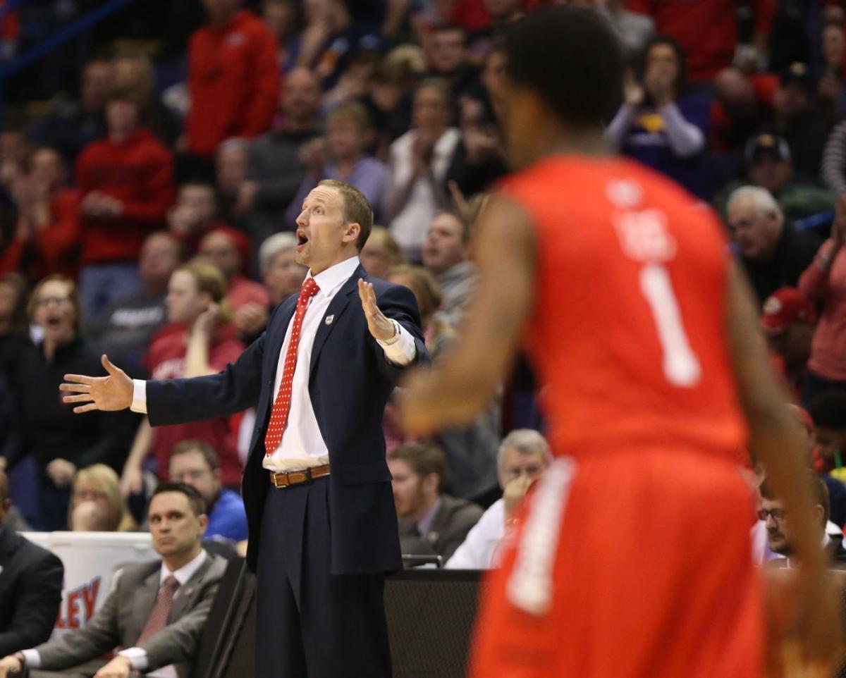 College Basketball Upset Illinois State Coach Takes To Twitter College Sports Stltoday Com