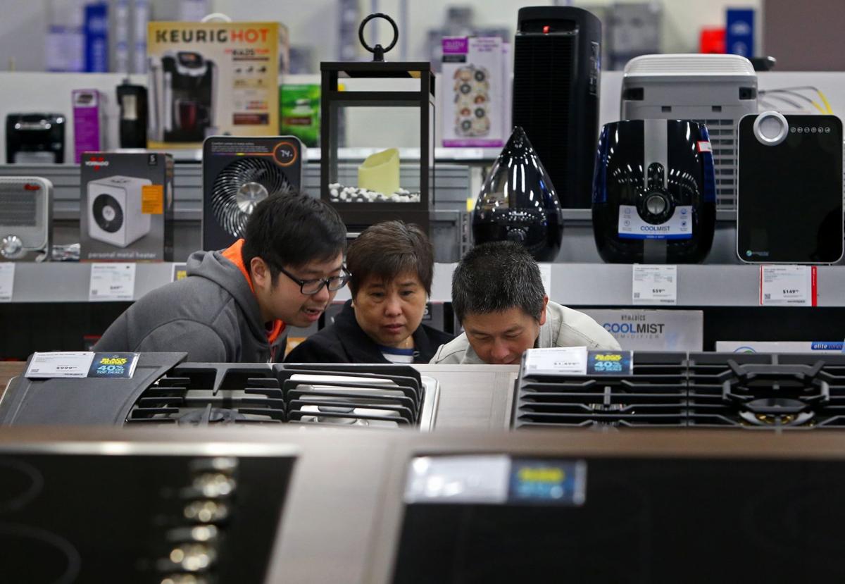St Louis Area Shoppers Turn Out For Black Friday Sales On Thursday Metro Stltoday Com