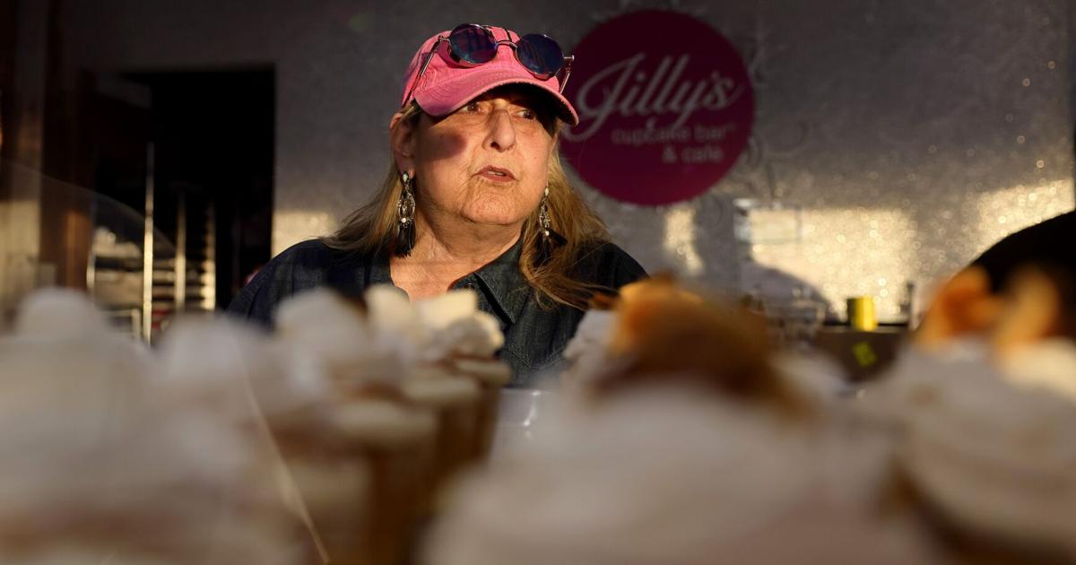 Cupcake bar founder dies; business looking for investors