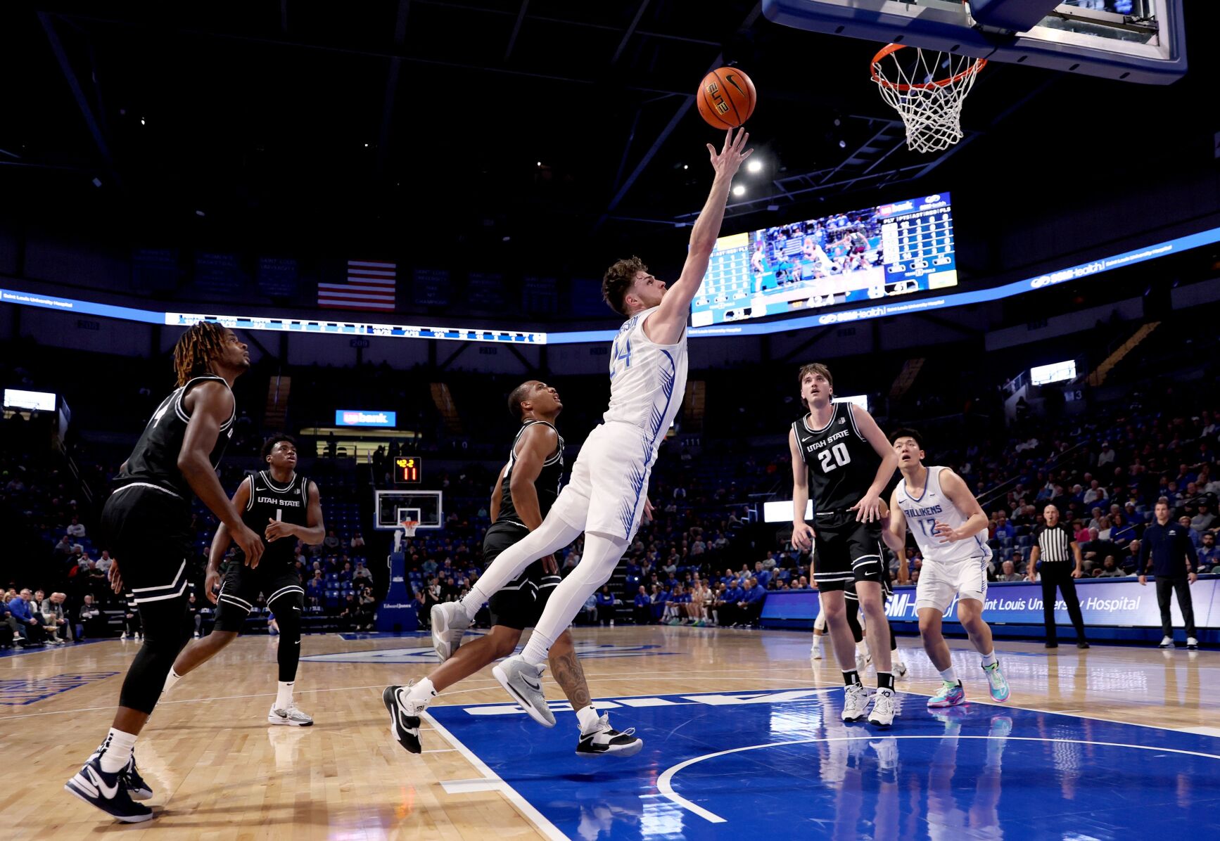 Shorthanded SLU men's basketball builds big lead before falling at Drake