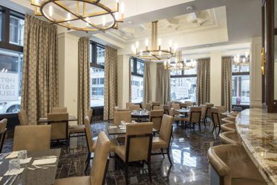 Now Open Union 30 Offers St Louis Traditions And Creative Comfort Union 30 Dining Room