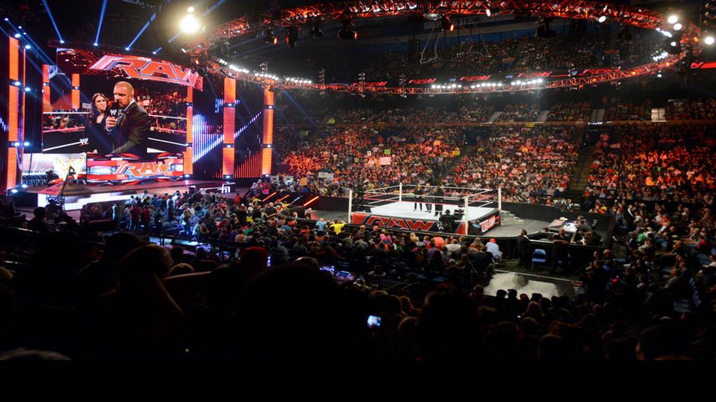 Iparty Wwe Raw At Scottrade Center Multimedia Stltoday Com