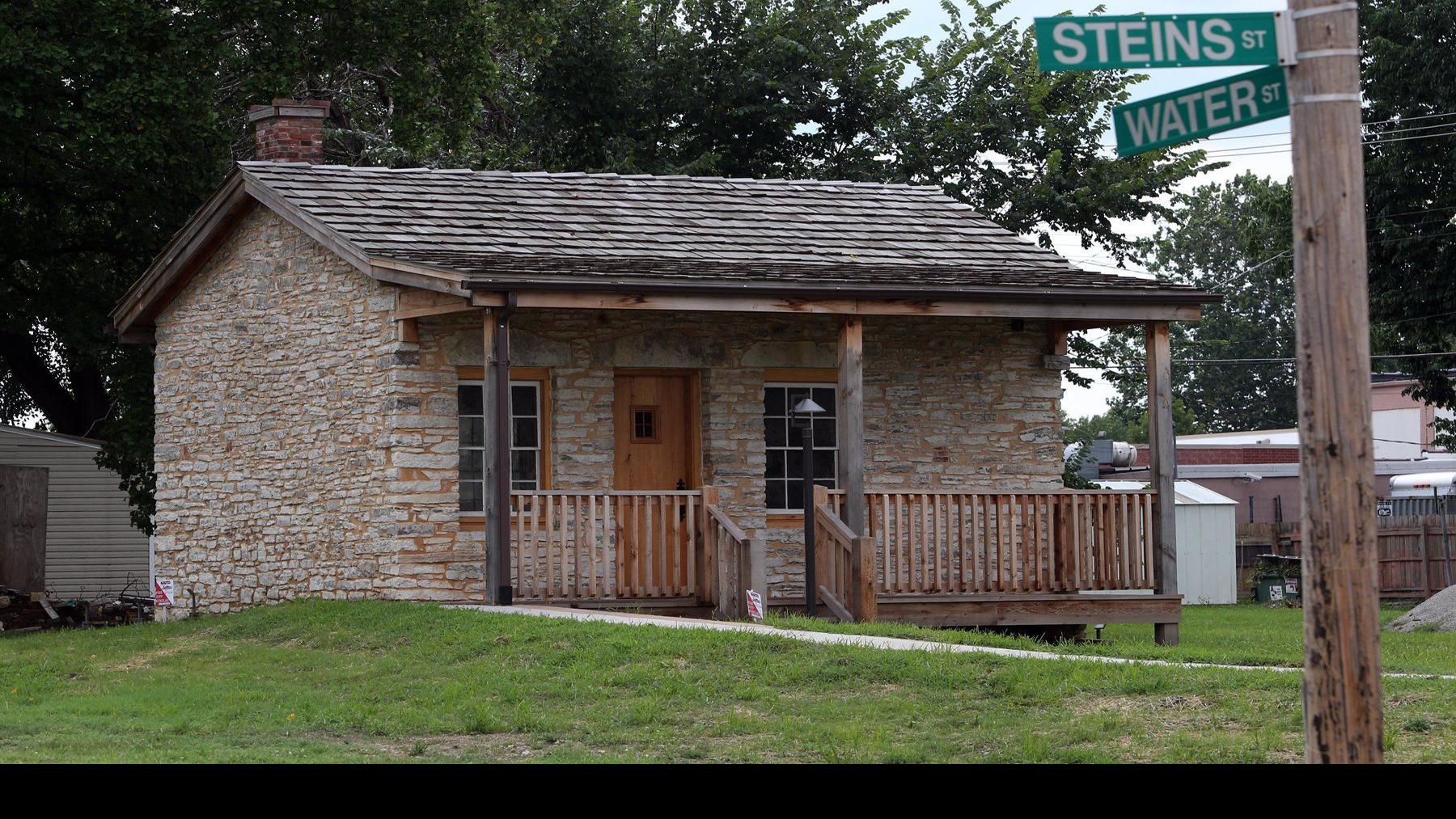 Marcia And Tim Dorsey Preserve Mio Nonni S Casa A Stone House With A Long Carondelet History Home Garden Stltoday Com