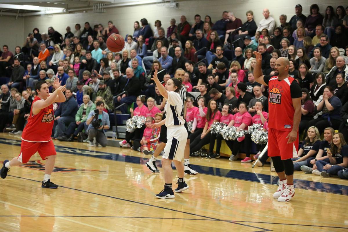 Hochman: Pujols' annual basketball game reunites fans ...