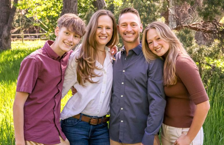 Dominantly Inherited Alzheimer's Network-Trials Unit partcipant Marty Reiswig with family