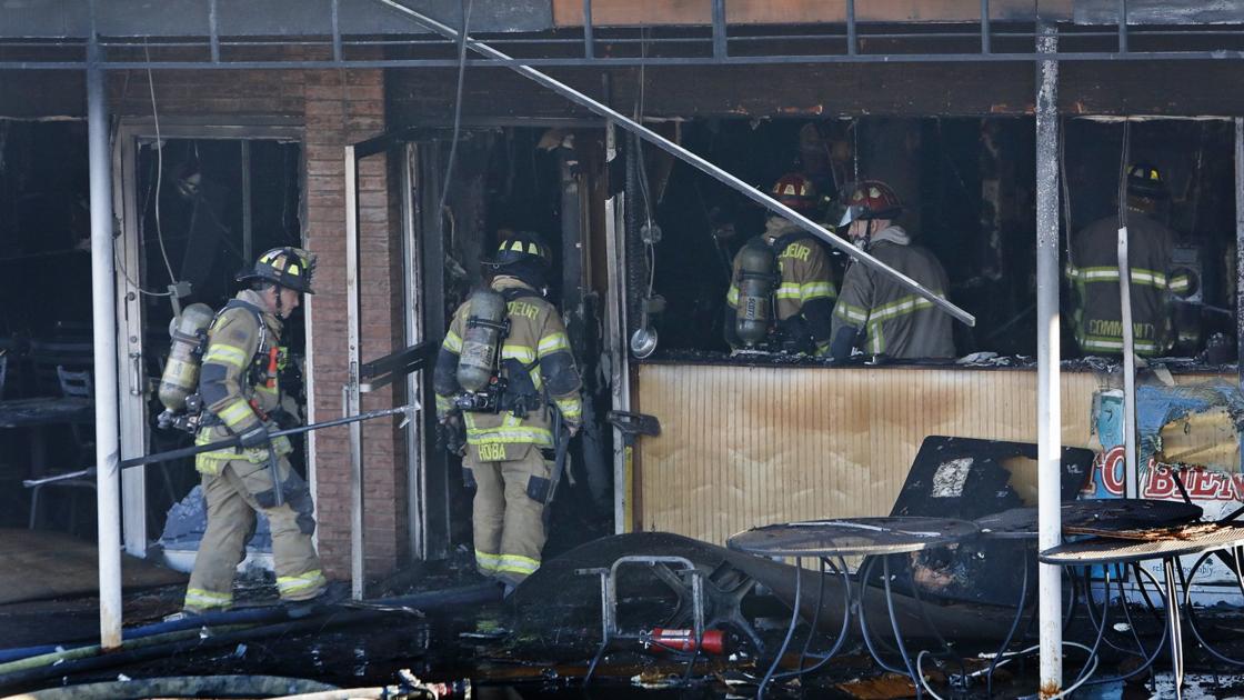 Blazing fire destroys popular Overland Mexican restaurant