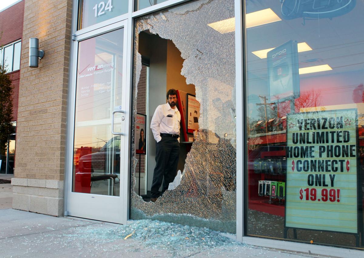 Rocks thrown through windows at Verizon stores in Olivette, Richmond