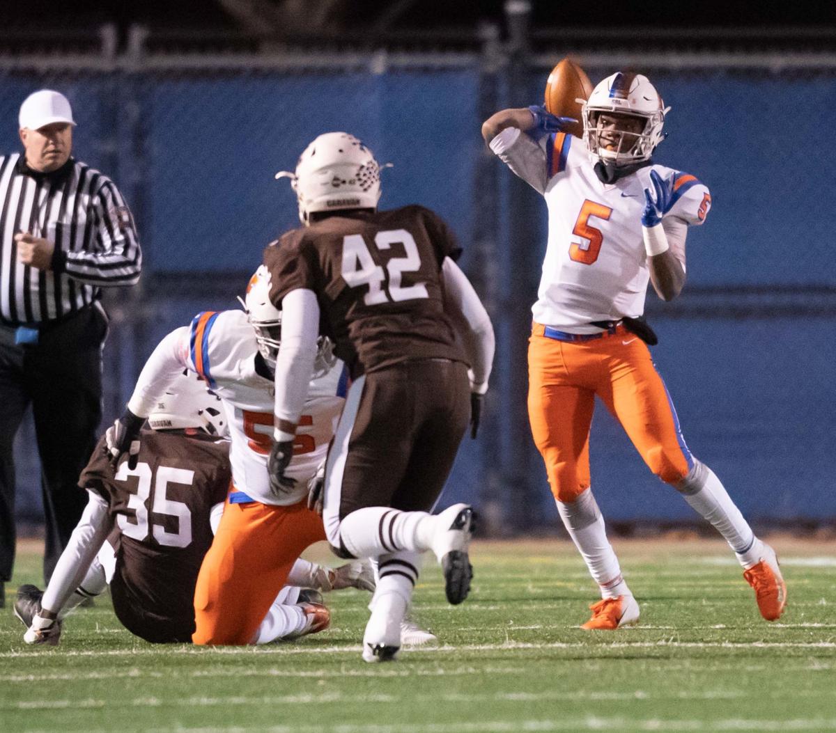 Early miscues hamper East St. Louis in quarterfinal loss to Mount Carmel | High School Football ...
