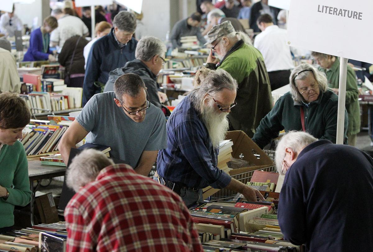 A good weekend for St. Louis book lovers
