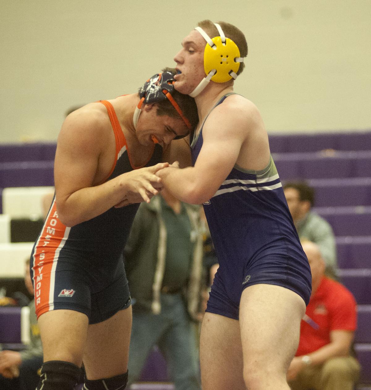 IHSA 2A Sectional Tournament at Mascoutah | Wrestling | stltoday.com