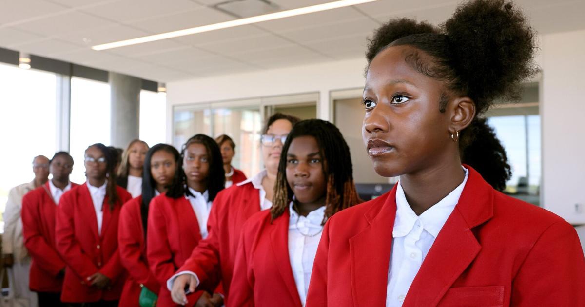 Girls Inc. engages 8th graders in business, entrepreneurship Girls Inc. engages 8th graders in business, entrepreneurship