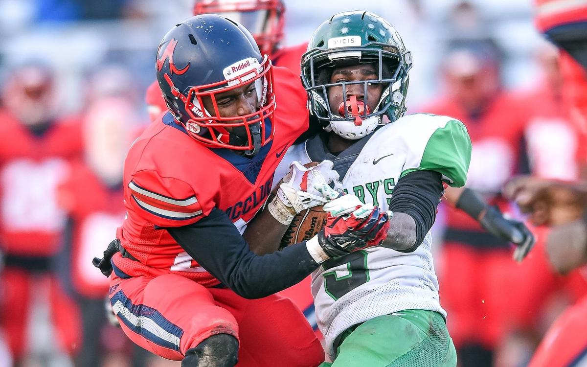 19-16-11McCluerVsStMarysC4D2finalFBKemp25.JPG