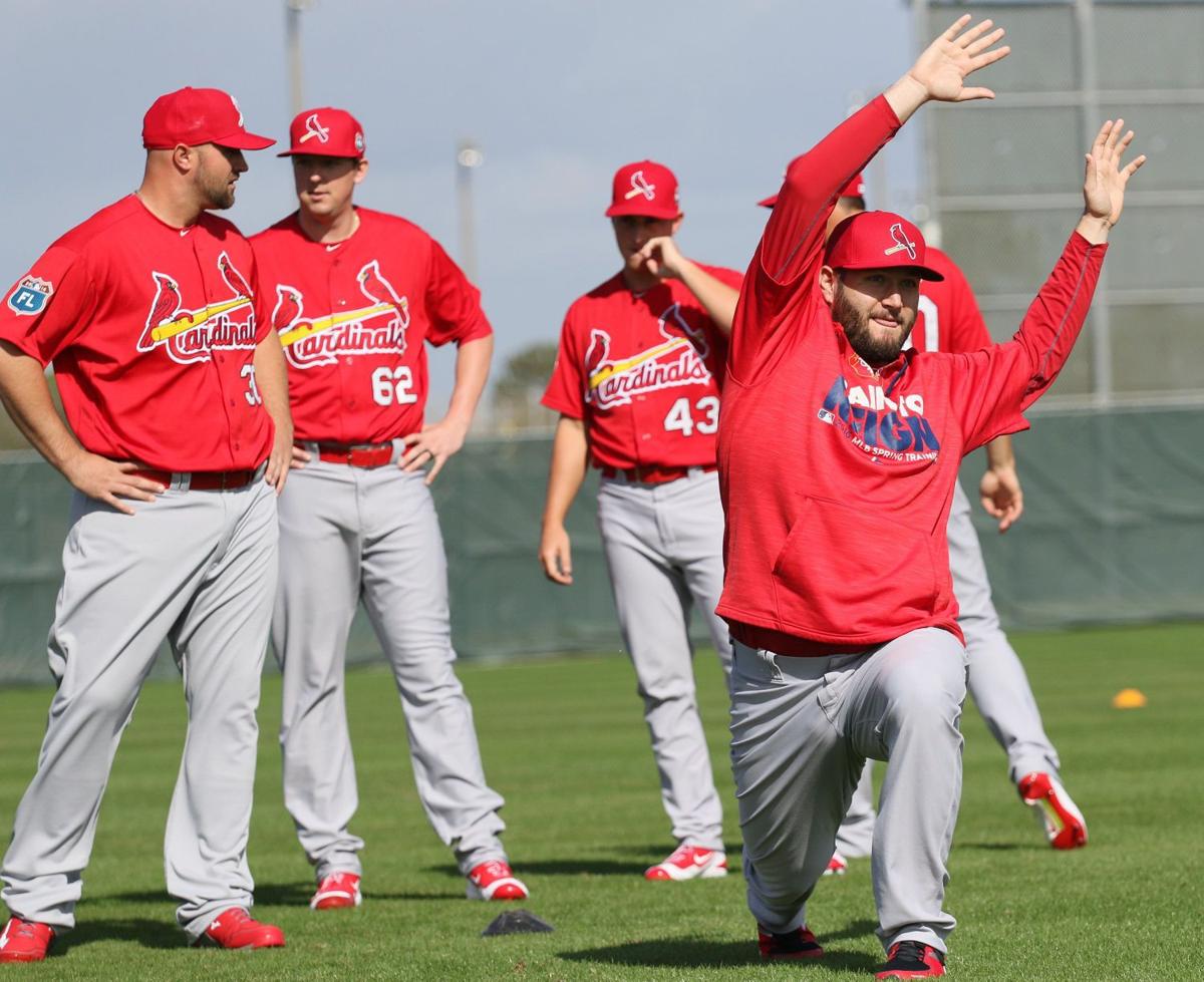 Cardinals' Lance Lynn has Tommy John elbow surgery