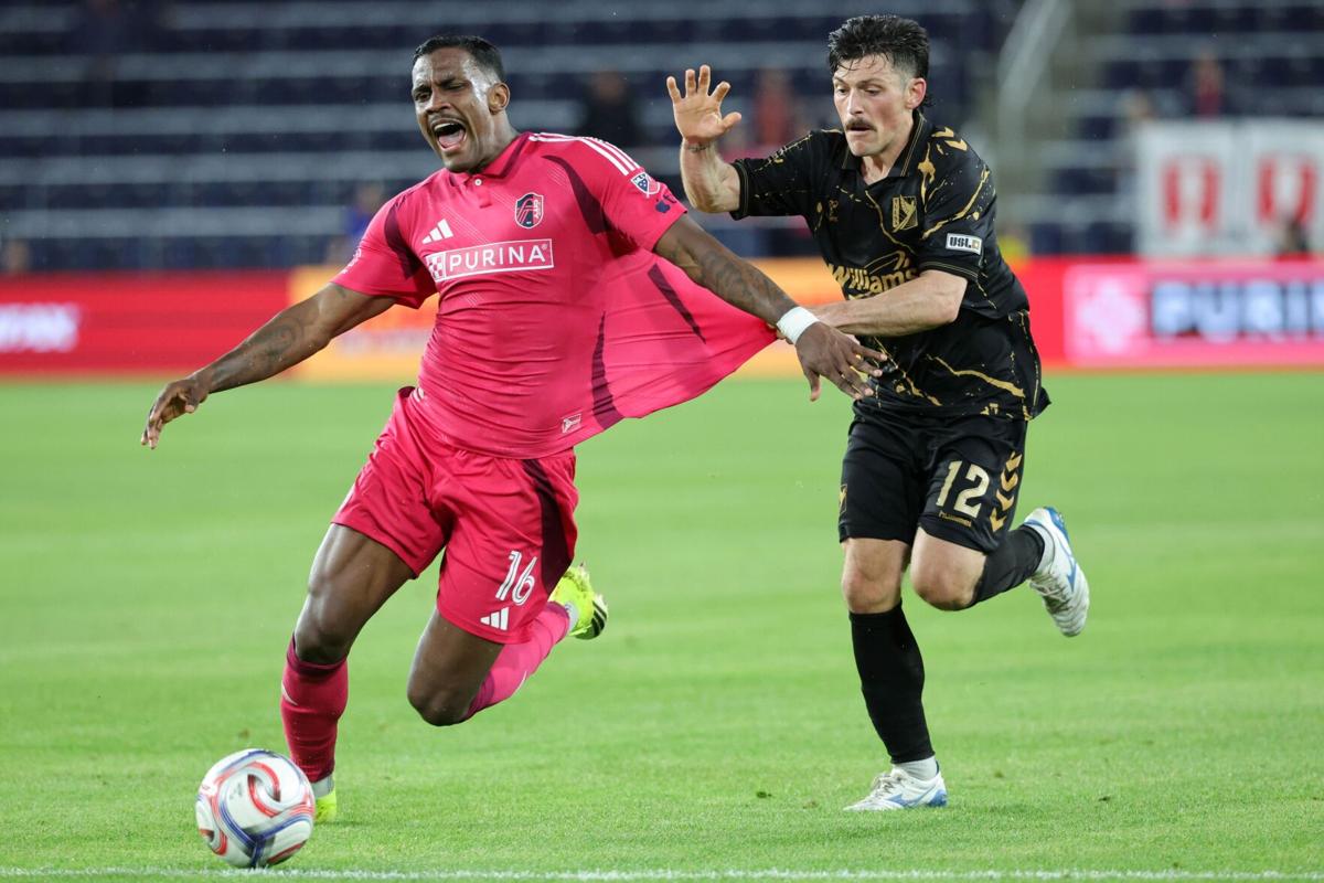 �����Ӱ�ԭ�� City SC plays FC Tulsa in a U.S. Open Cup match at Energizer Park