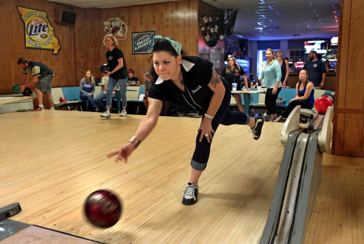 Saratoga Lanes In Maplewood The Area S Last Upstairs Bowling Alley Celebrates 100 Years Hot List Stltoday Com