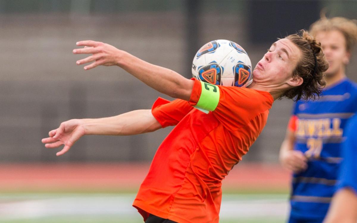 Summit Surges To Tie Against Francis Howell Wins Own Tournament Title Boys Soccer Stltoday Com