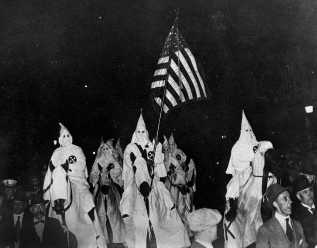 1923: KKK