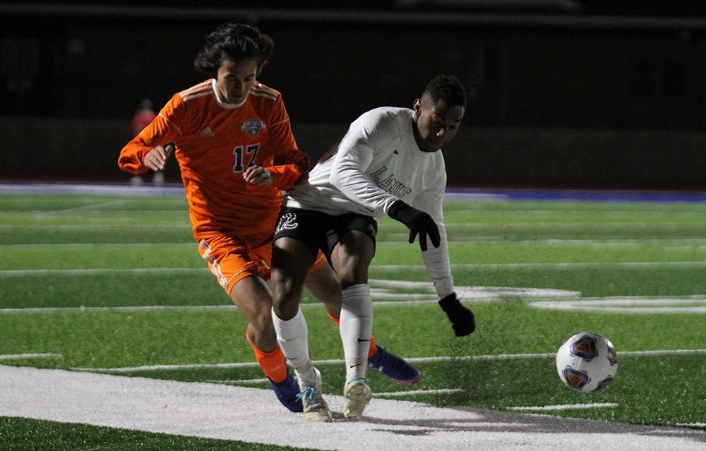 Robinson s late goal lifts Ladue to another district championship