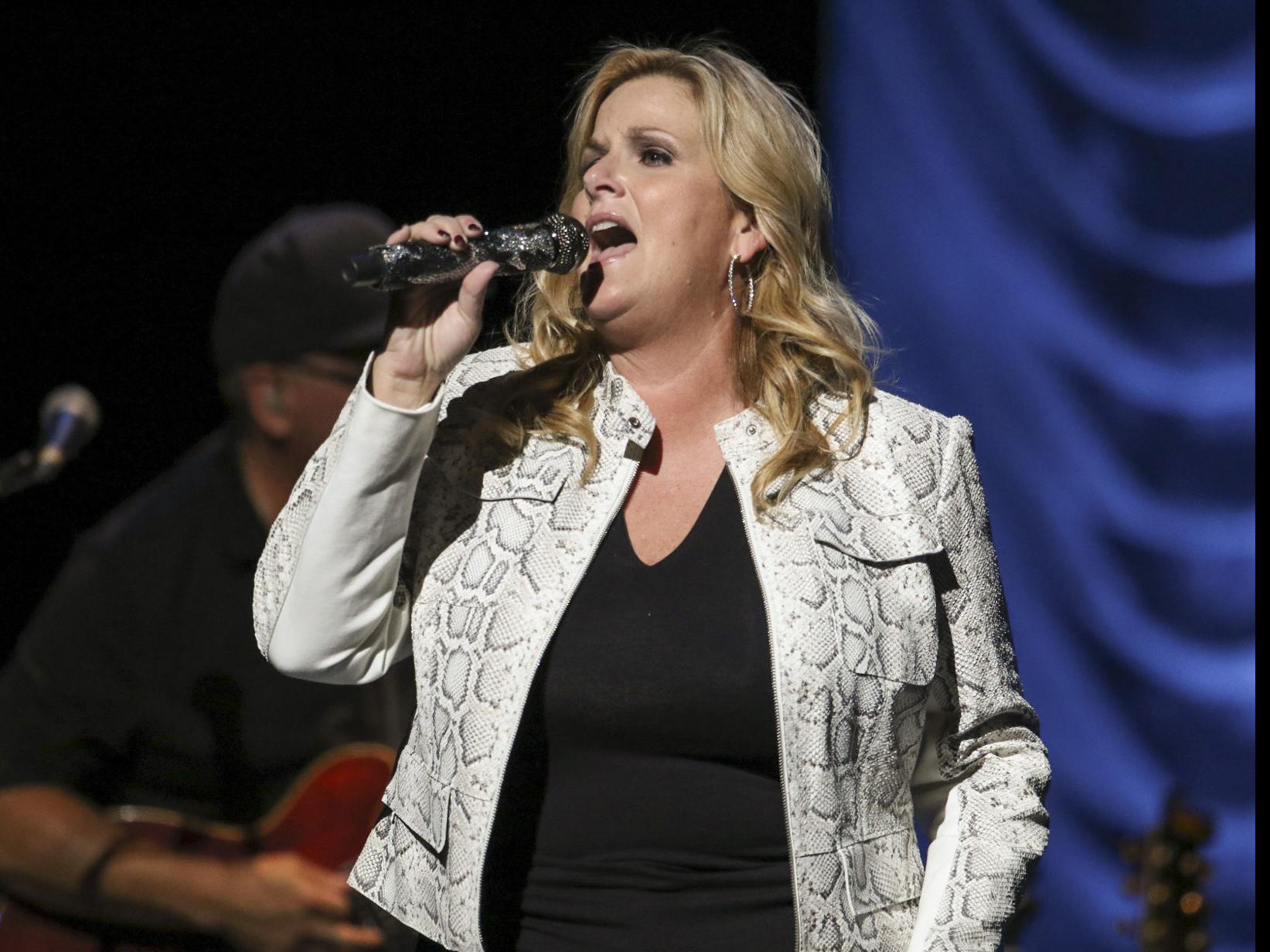 Yearwood S Stifel Concert Offers Recipe For Success Keep It Simple Concert Reviews Stltoday Com