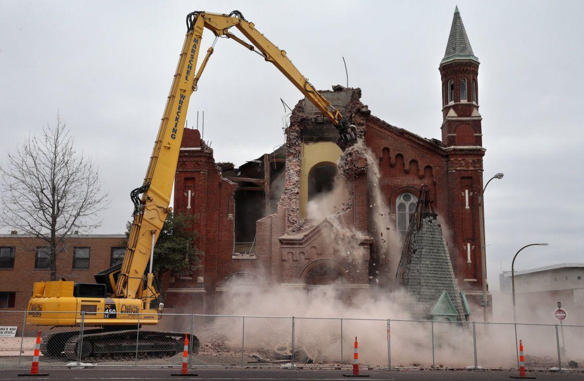 Demolition of landmark Irish church in St. Louis prompts cultural preservation debate ...