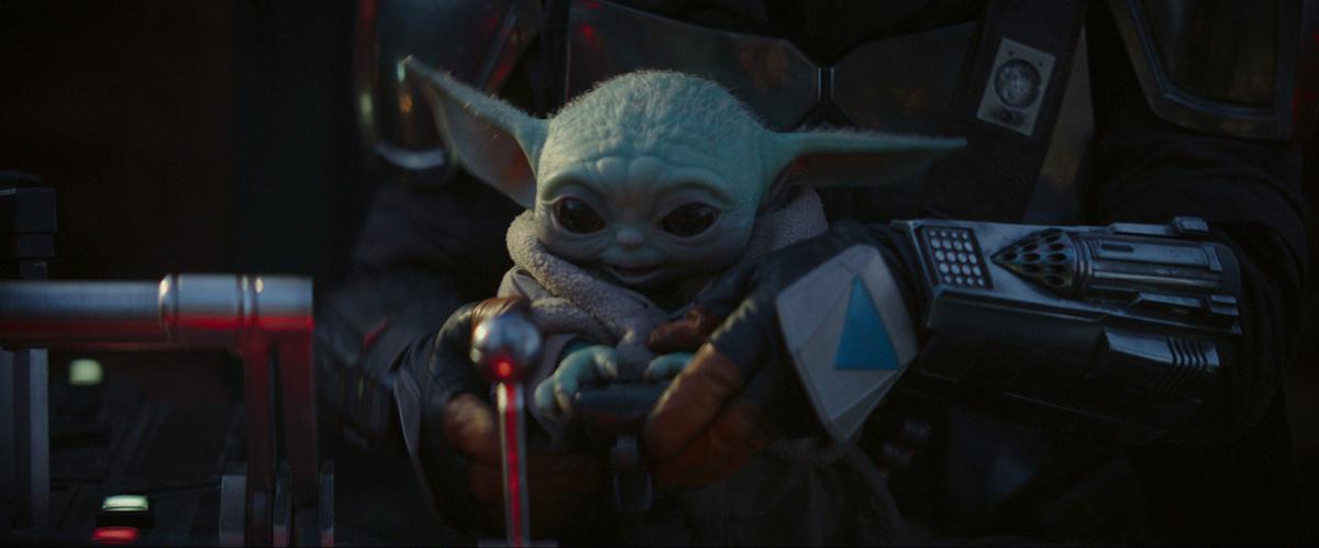 ENTER-VID-MANDALORIAN-YODA-MCT