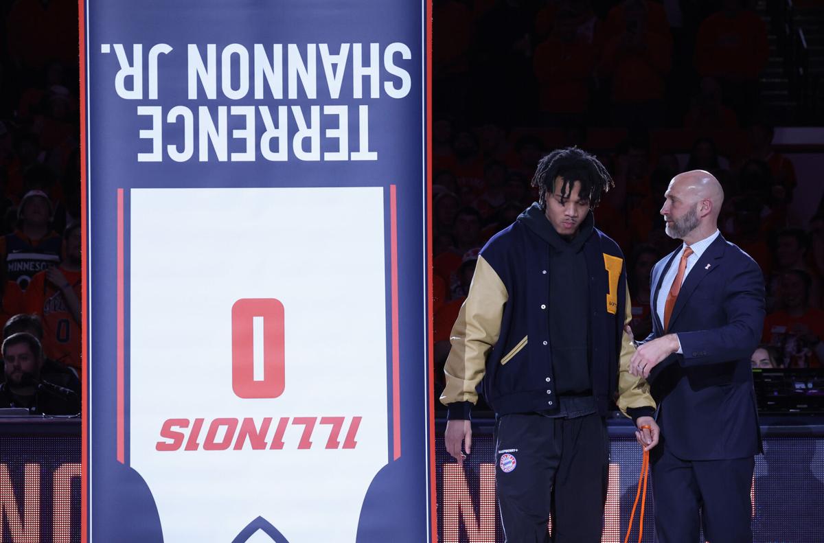 Terrence Shannon Jr. uses Illini banner error to aid charity