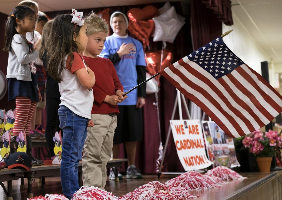 Preschoolers At Sacred Heart Villa On The Hill Celebrate Cards Opening Day St Louis Cardinals Stltoday Com