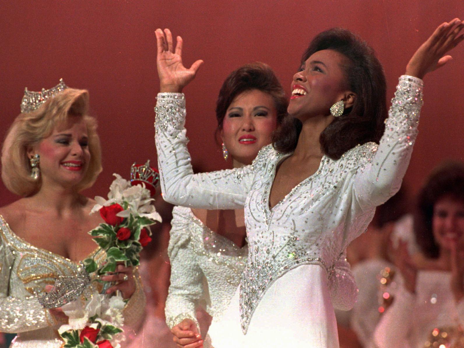 19 Mizzou Student Debbye Turner Is Crowned Miss America History Stltoday Com 19 Mizzou Student Debbye Turner Is Crowned Miss America History Stltoday Com