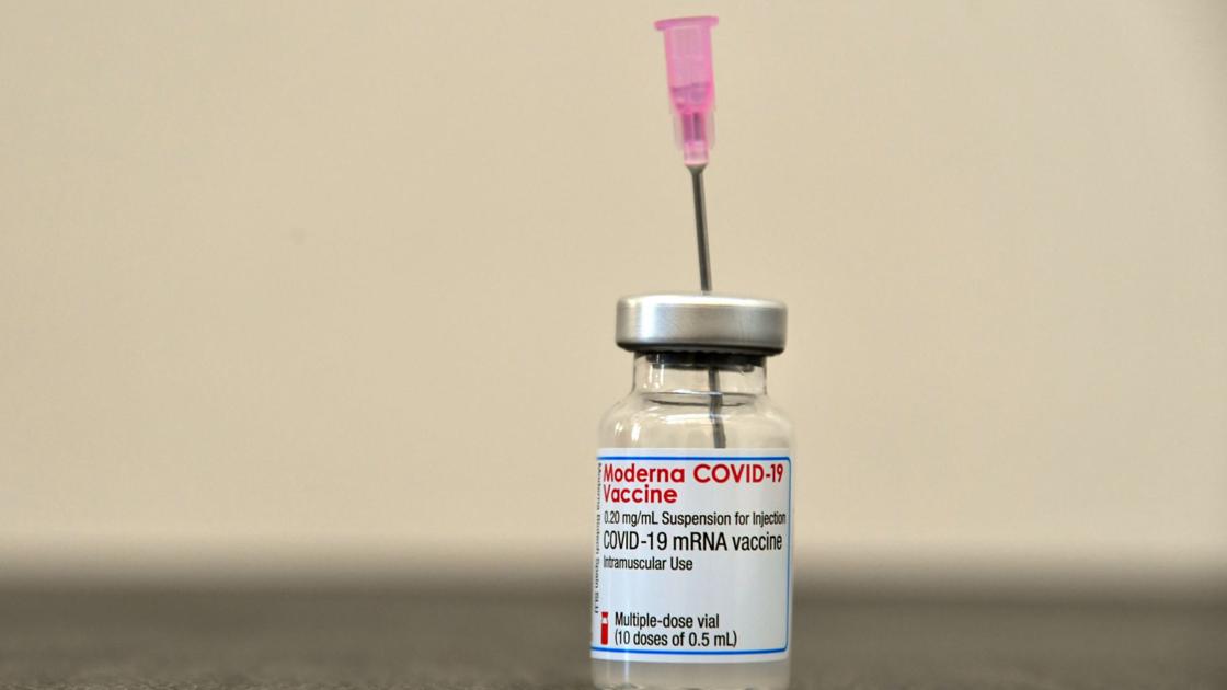 Hundreds of St. Louis residents get vaccinations Saturday: 'I'm so elated.' - STLtoday.com
