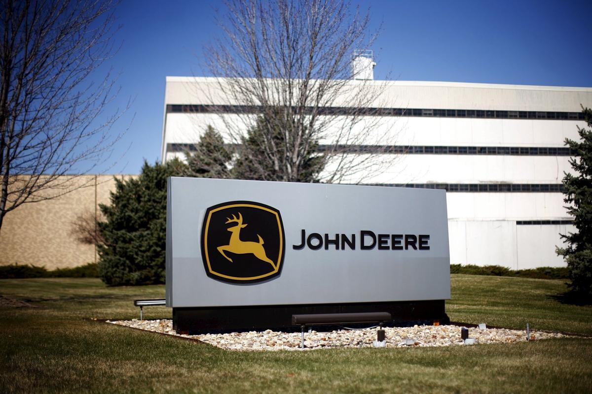 Deere to buy German road construction equipment maker | Business ...