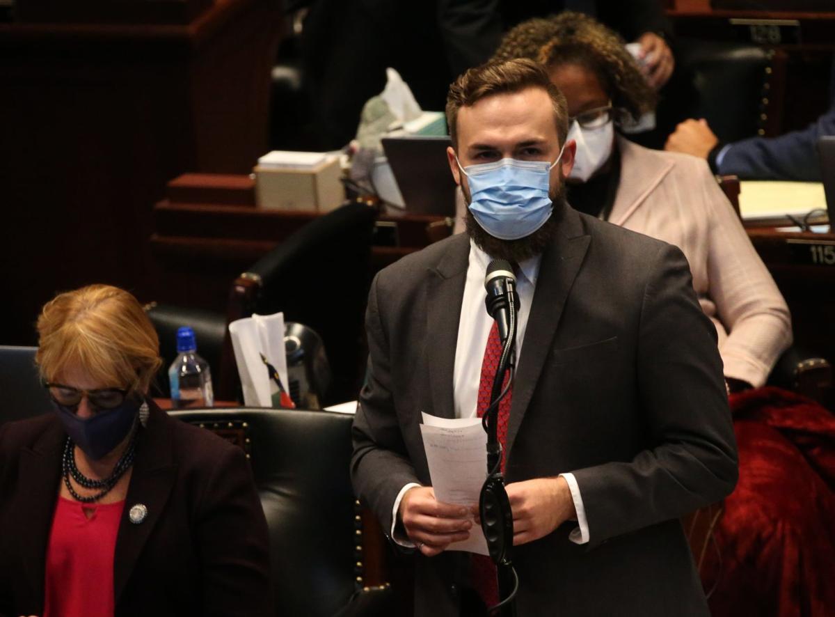 ExpectUsSTL protesters drop poster during House debate