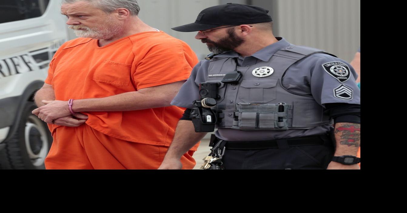 Ex-Missouri police chief asks court to dismiss murder charge