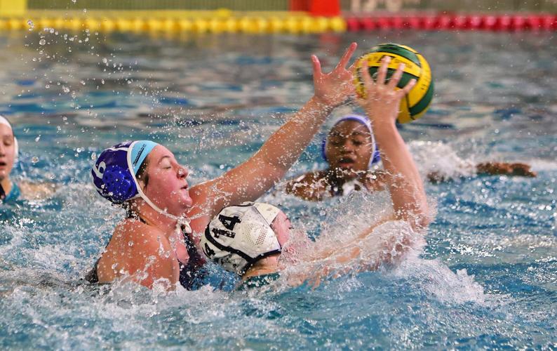 Founders Cup: Marquette 7, Ladue 4