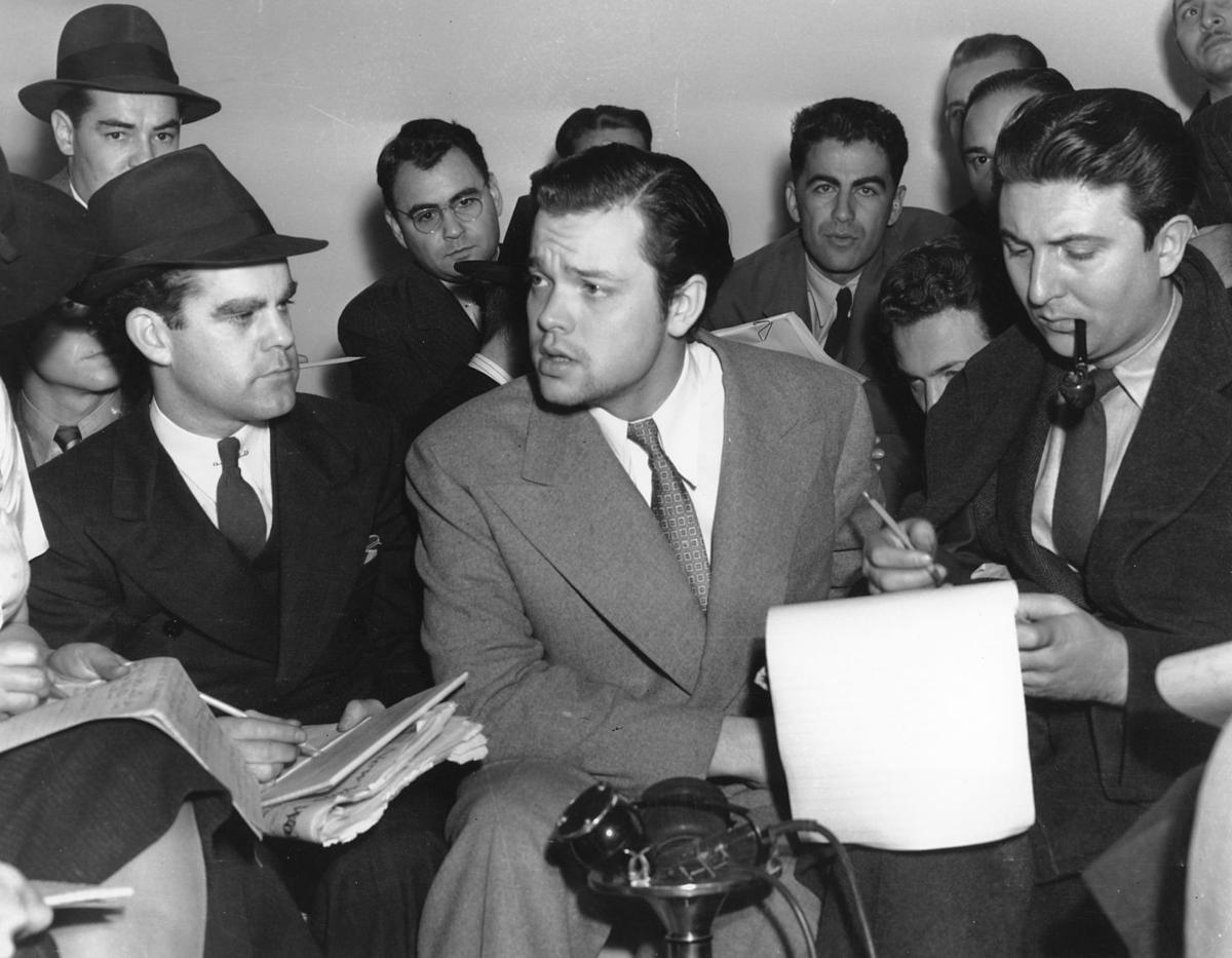 1938: ORSON WELLES