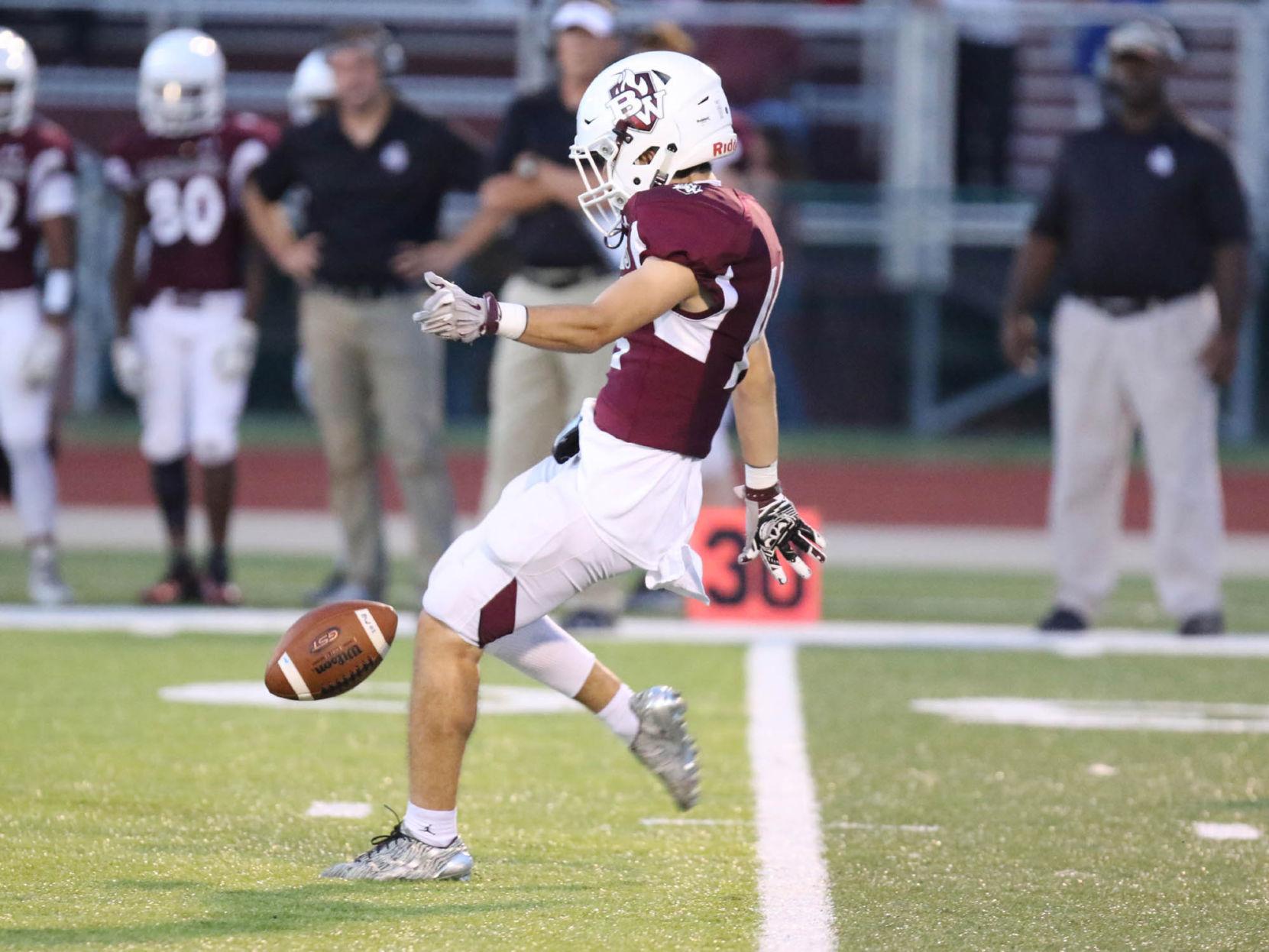 Mckloskey Makes Most Of First Start Leads Belleville West Past Granite City High School Football Stltoday Com