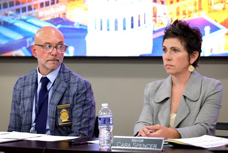 �����Ӱ�ԭ�� Board of Police Commissioner approve raises for command staff