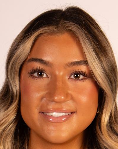 Mia Fernandez, Eureka