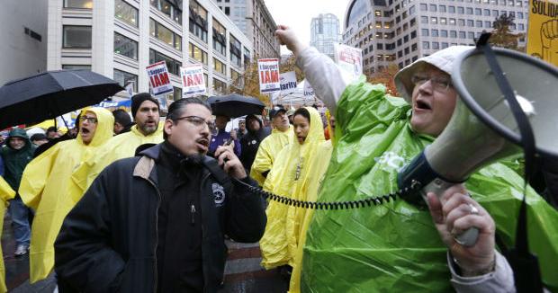 Boeing machinists in St. Louis reject new contract