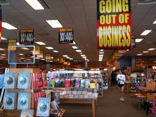 Bookstores Tap Nostalgia for Borders, Barnes & Nobles - Bloomberg
