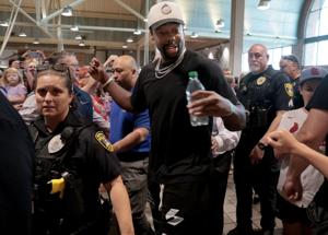 MLB Home Run Derby champ Jordan Walker greets fans at Schnucks