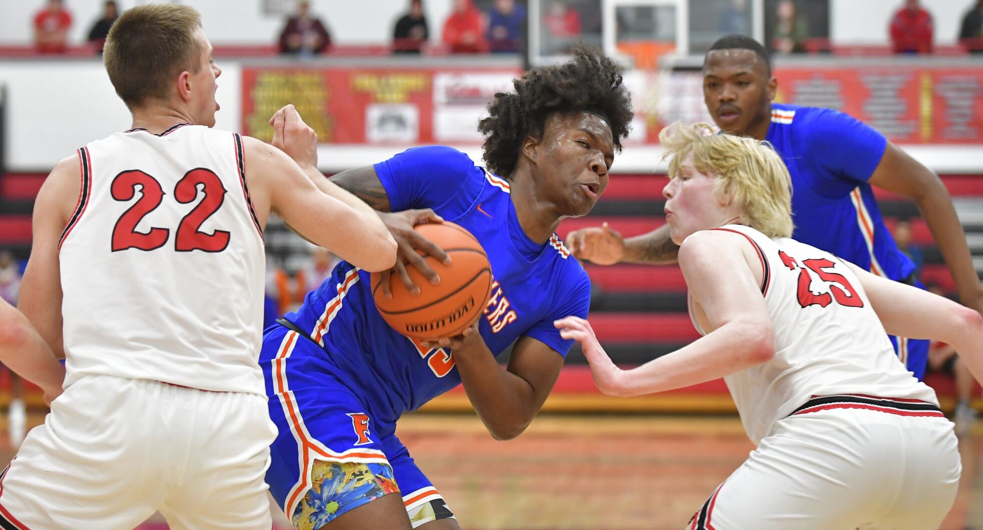 East St. Louis defeats Chatham Glenwood in sectional final to keep