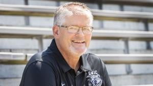 JUCO Hall of Famer will lead new football program at Metro East community college
