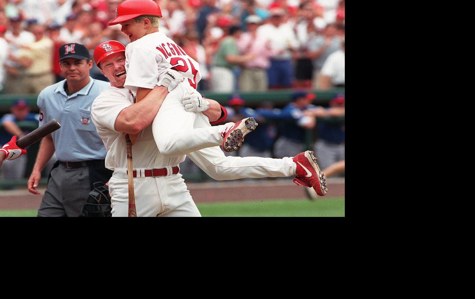 1998 home run chase 25 years later: A look at McGwire, Sosa vs. Reds