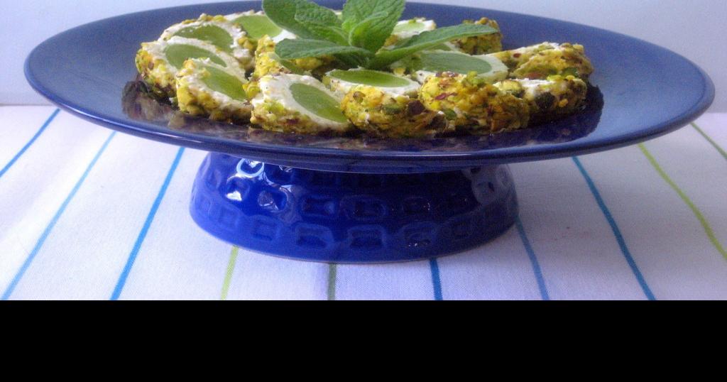 Pistachio and Goat Cheese Grapes
