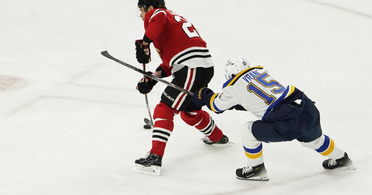 Blues fall in Chicago for their second consecutive loss to a last-place ...