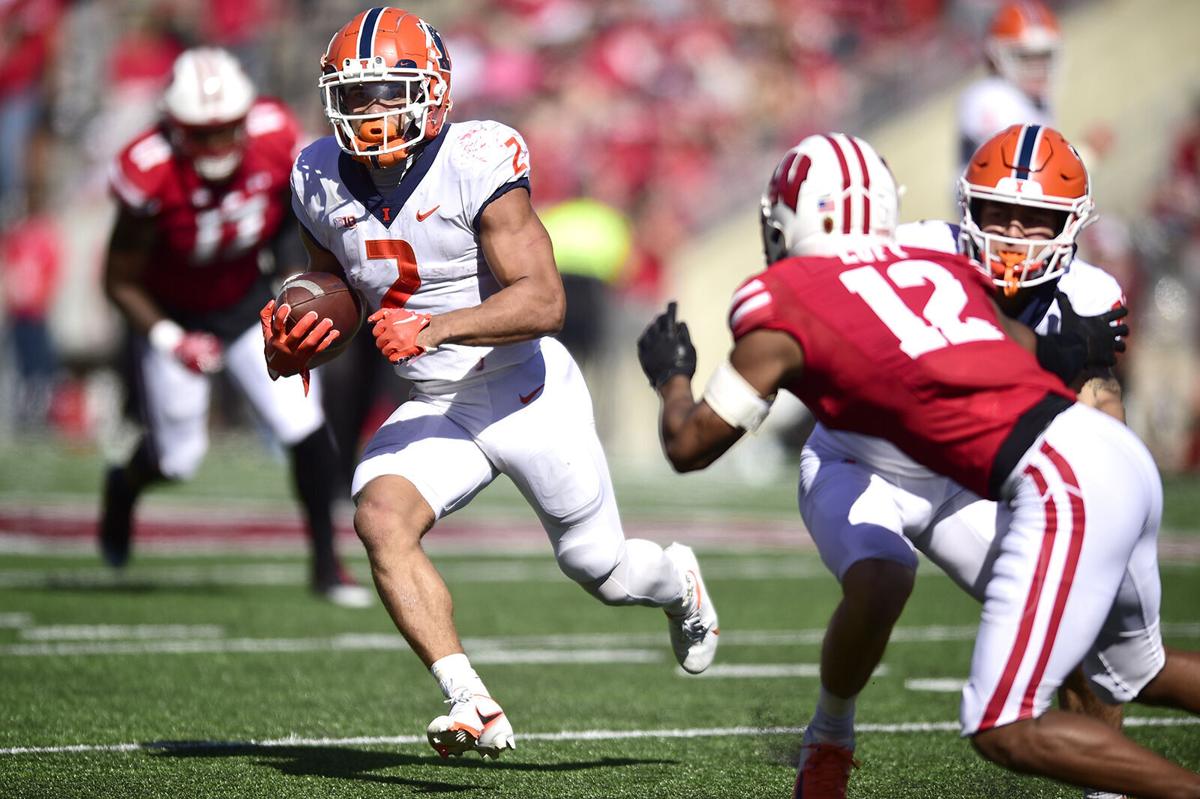 See Illinois football celebrate win at Wisconsin, send Illini AD Josh