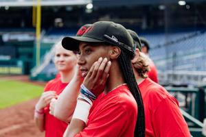 Hochman: Baseball history, across the river. On Mo'ne Davis, the new women’s pro league, inspiring girls