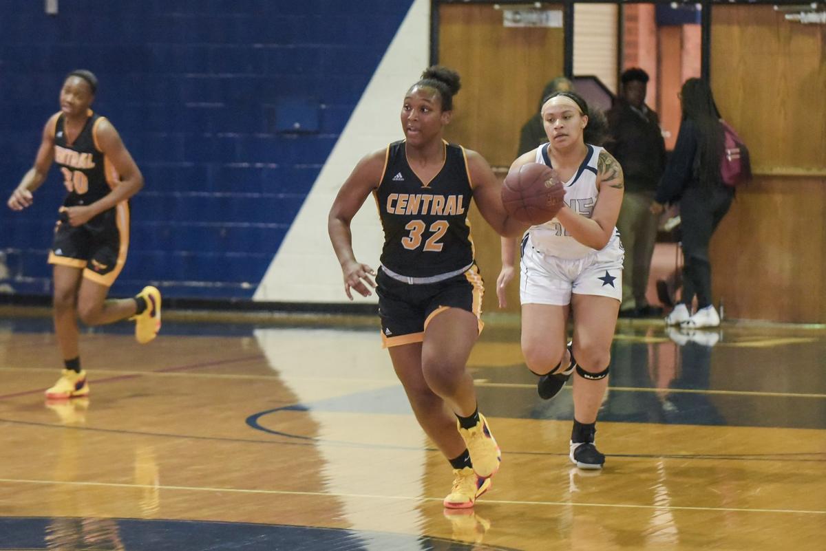 Kirk S Double Double Leads Hazelwood Central Past Freeburg Girls